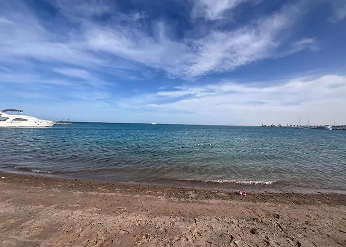 Aparthotel Luxury 2br 2 Min Walk To Beach, Princess